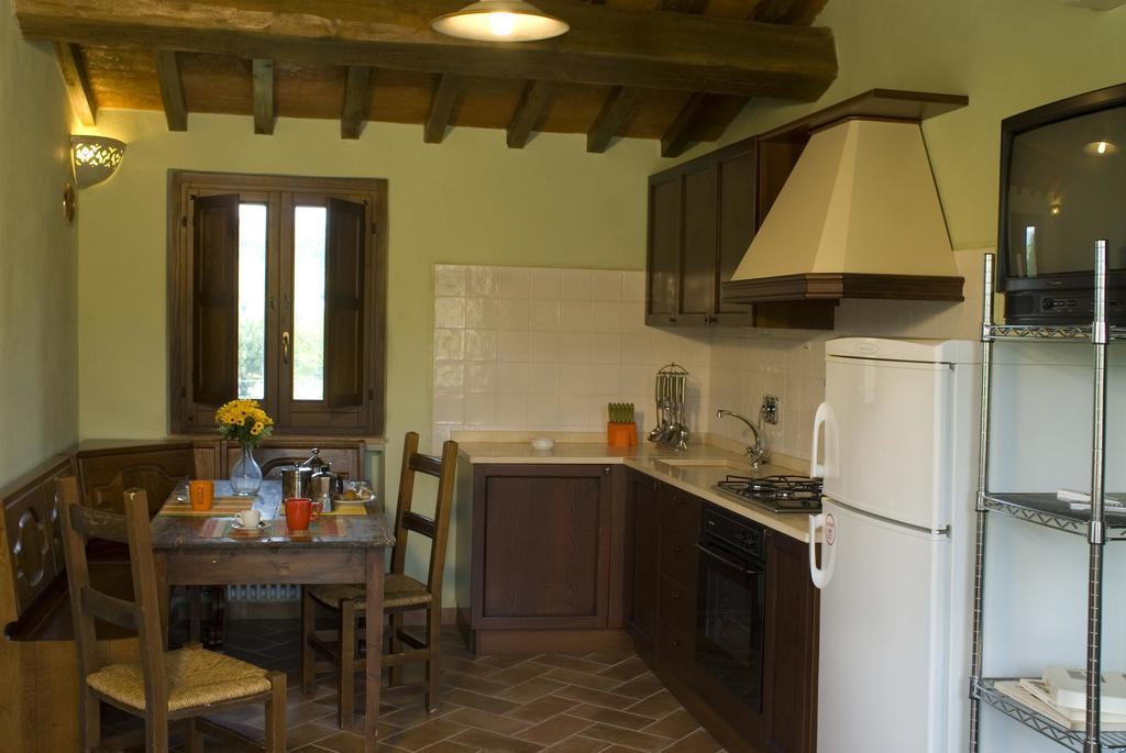 Borgo Le Capannelle Aparthotel Castel Ritaldi Ngoại thất bức ảnh