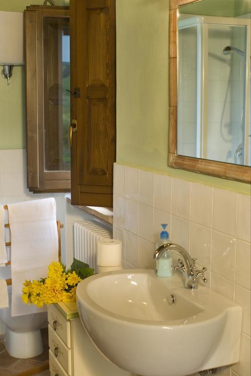 Borgo Le Capannelle Aparthotel Castel Ritaldi Ngoại thất bức ảnh